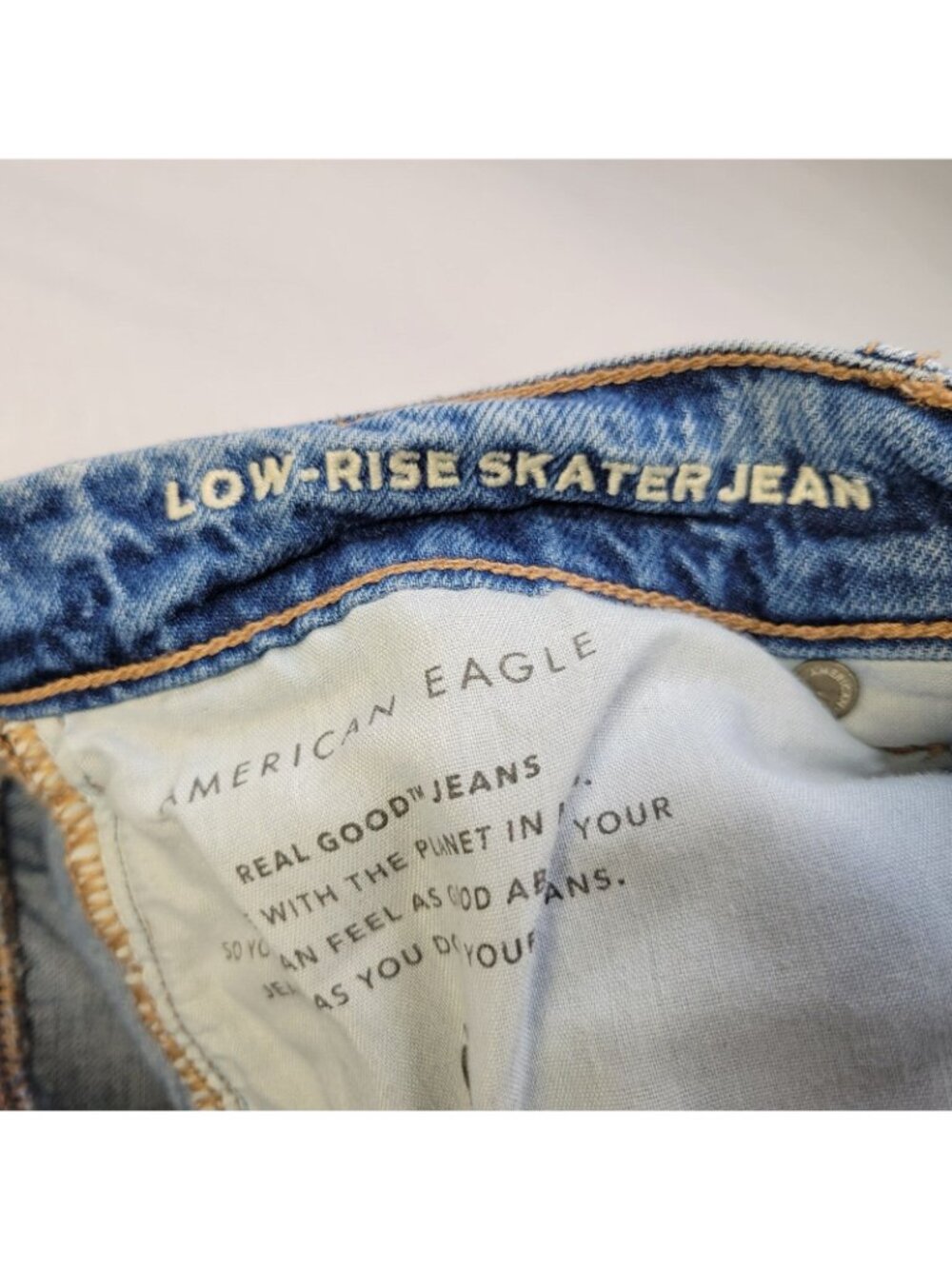 American Eagle Women's Size 12 Jeans Low Rise Skater Jean Distressed Destroyed - Picture 8 of 9